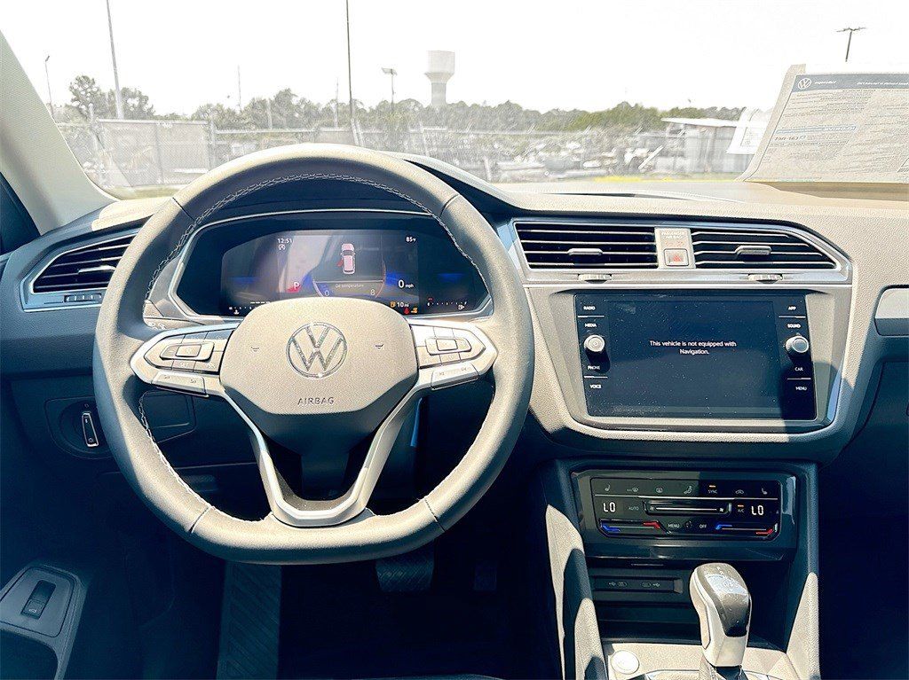 2024 Volkswagen Tiguan SE - Photo 24