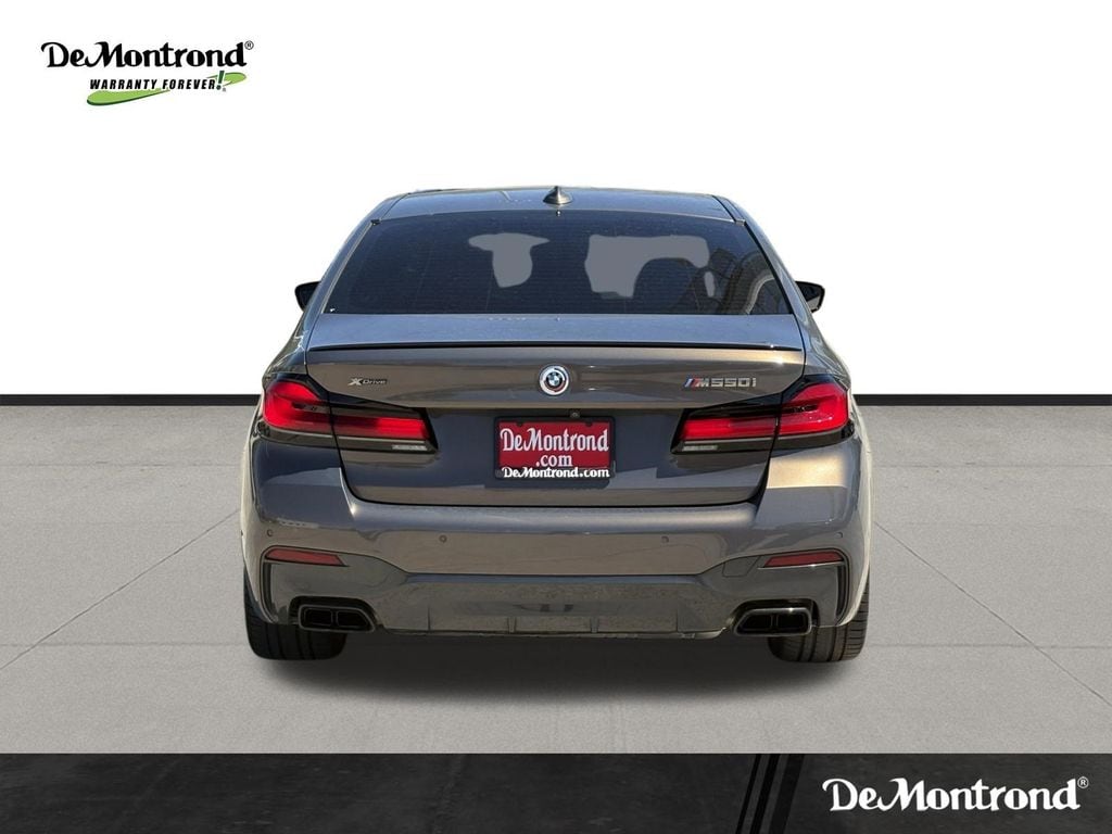2023 BMW 5 Series M550i - Photo 6