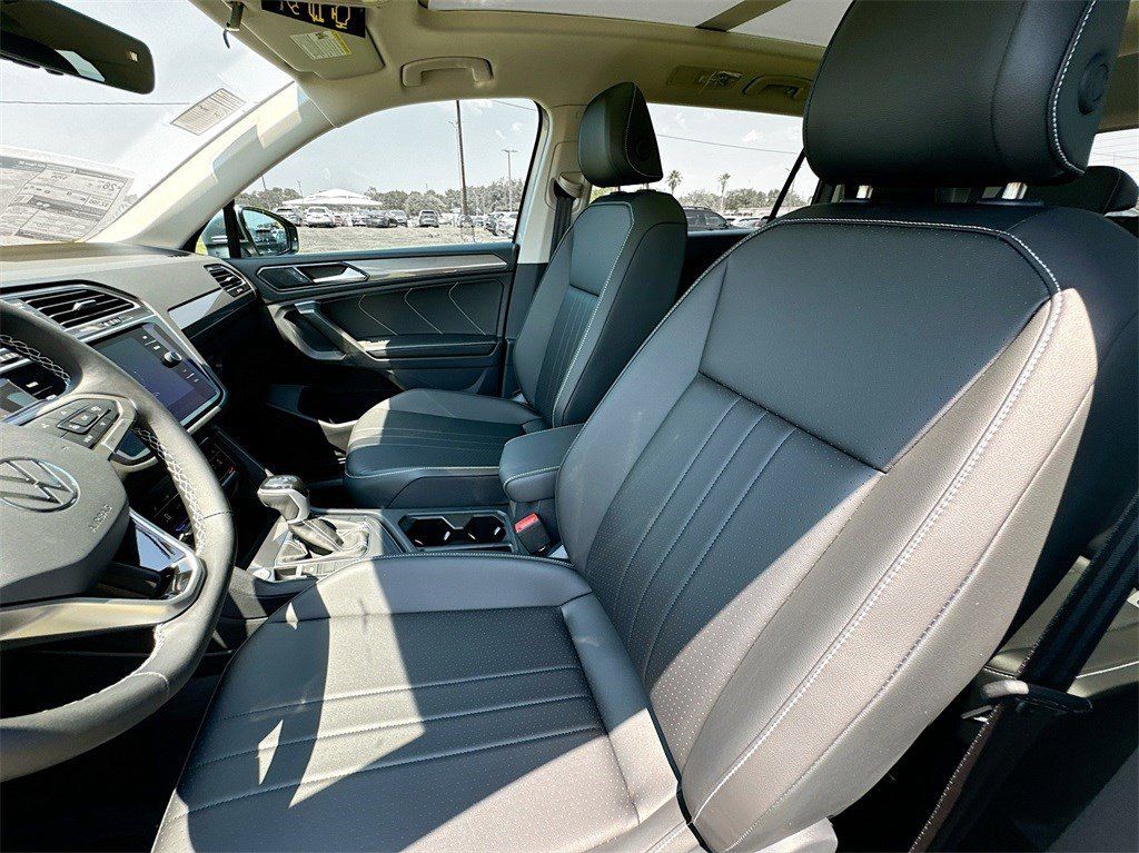 2024 Volkswagen Tiguan SE - Photo 22