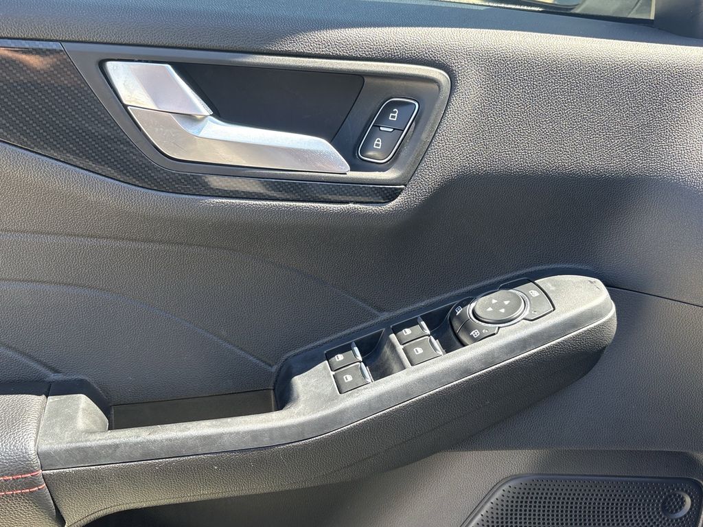 2023 Ford Escape ST-Line - Photo 11