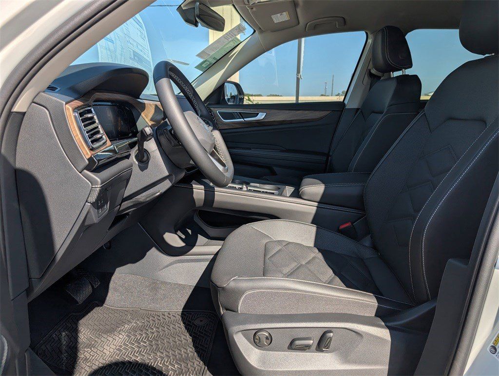 2026 Volkswagen Atlas SE - Photo 12