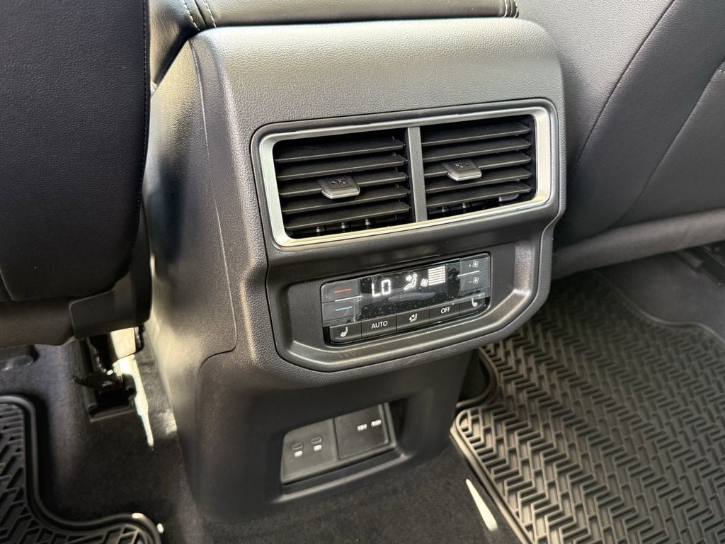 2026 Volkswagen Atlas SEL Premium R-Line - Photo 25