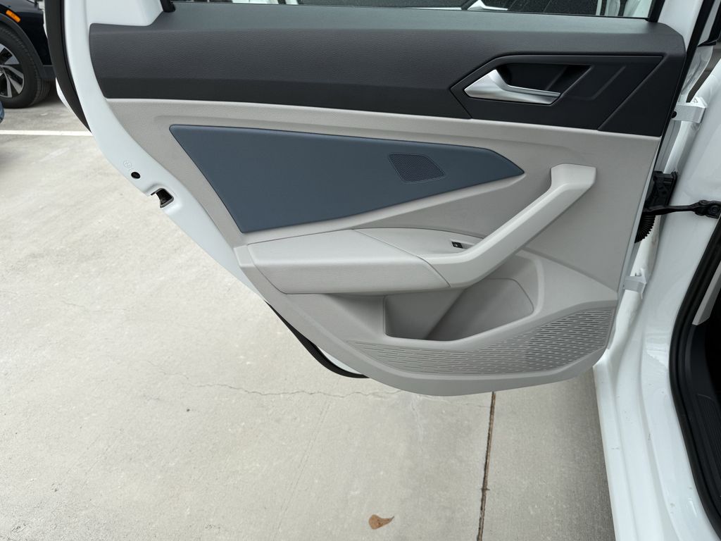 2026 Volkswagen Jetta SE - Photo 23