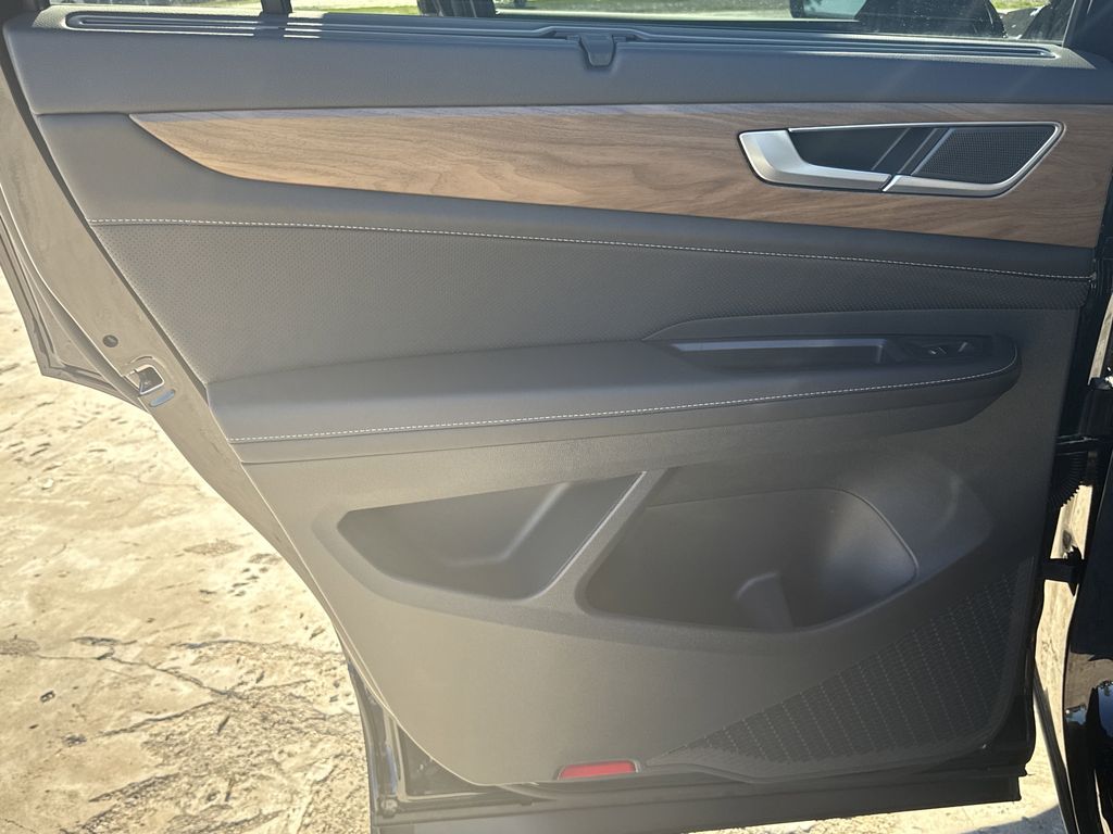 2026 Volkswagen Atlas SE w/Tech - Photo 22