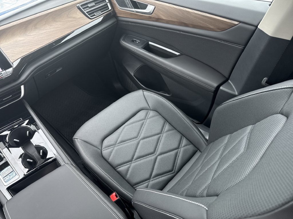 2026 Volkswagen Atlas SE w/Tech - Photo 26