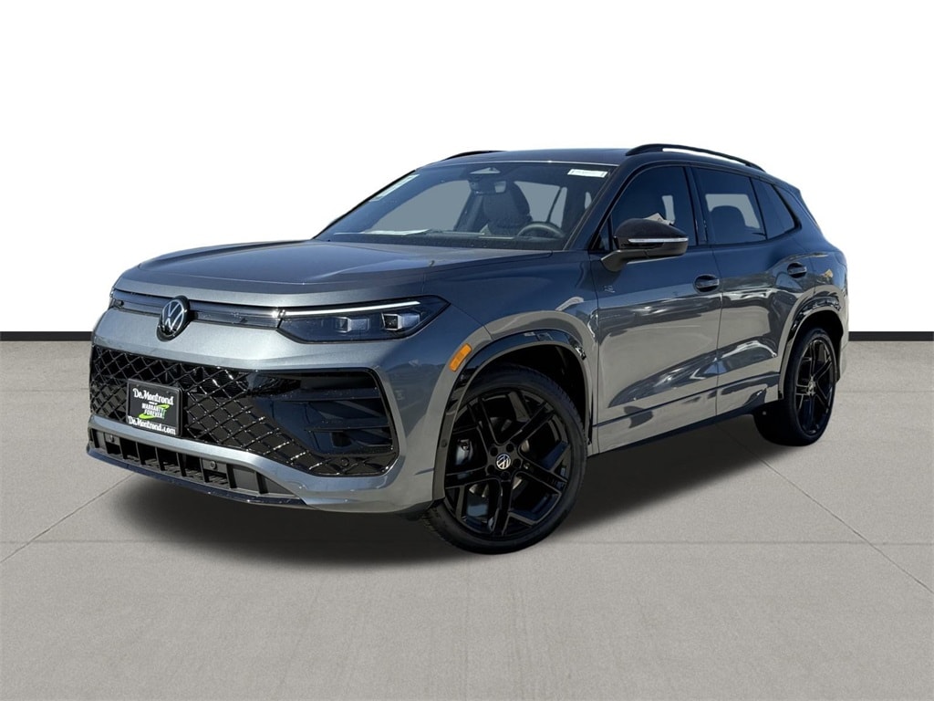 2026 Volkswagen Tiguan SE R-LINE BLACK's photo