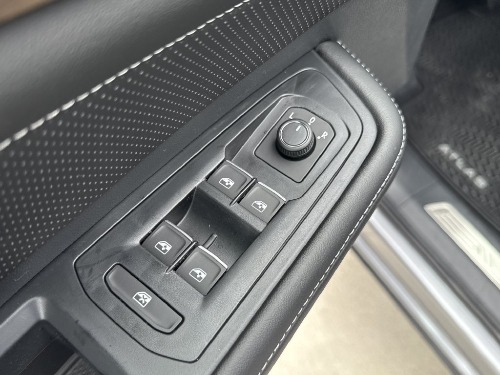 2026 Volkswagen Atlas SE w/Tech - Photo 11