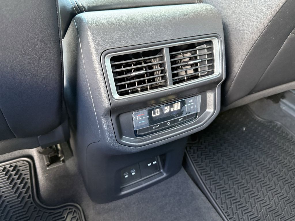 2026 Volkswagen Atlas SE w/Tech - Photo 25