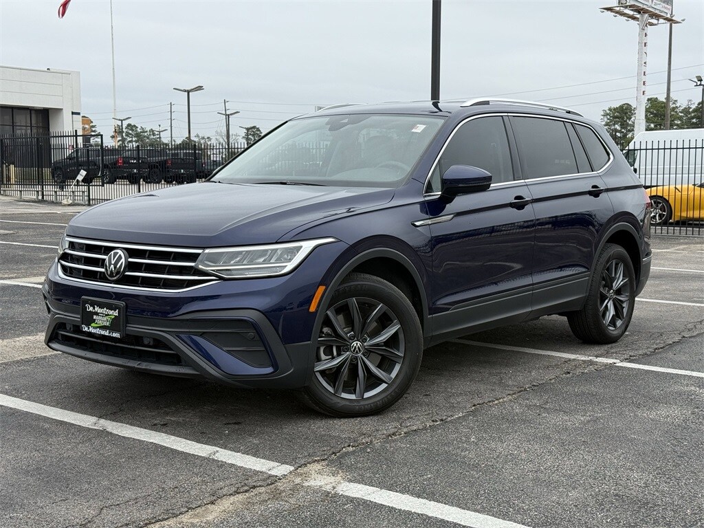 2024 Volkswagen Tiguan SE's photo