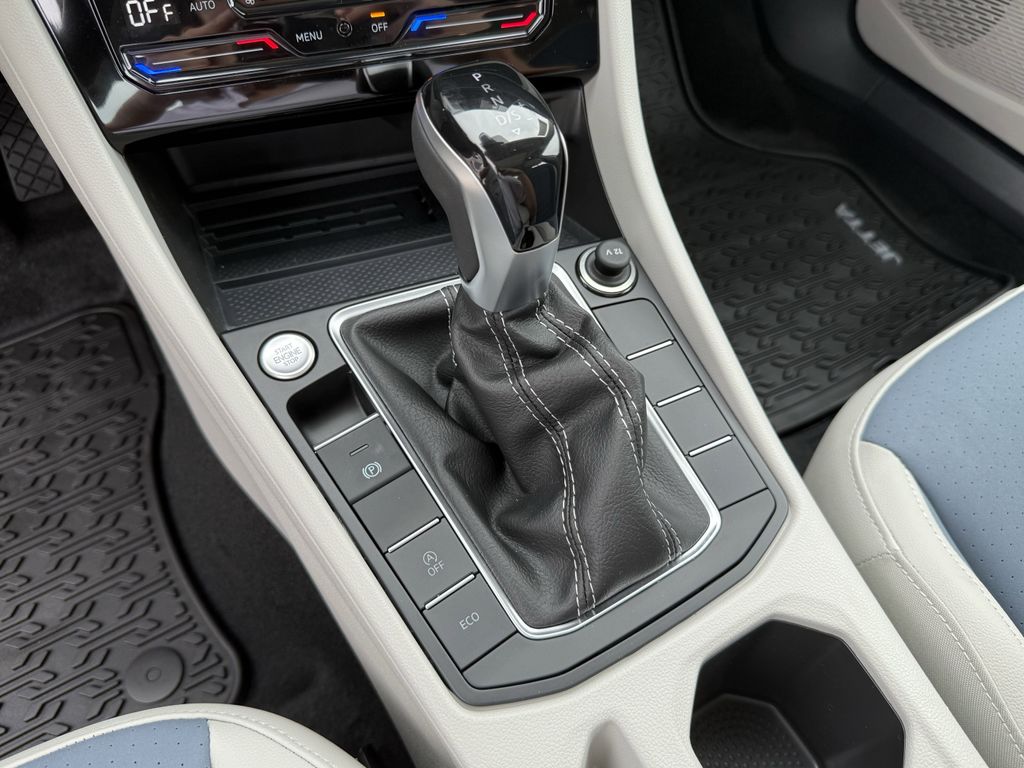 2026 Volkswagen Jetta SE - Photo 21