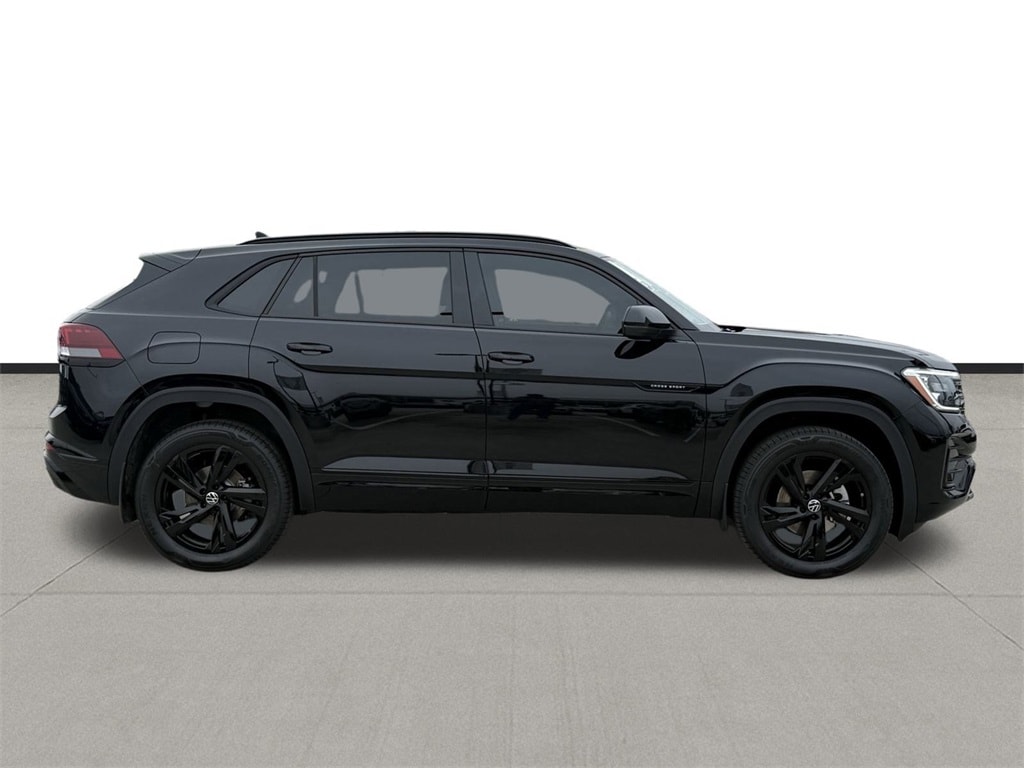 New 2026 Volkswagen Atlas Cross Sport 2.0T SEL R-Line Black SUV