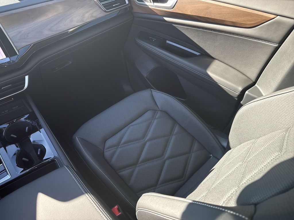 2026 Volkswagen Atlas SE w/Tech - Photo 25