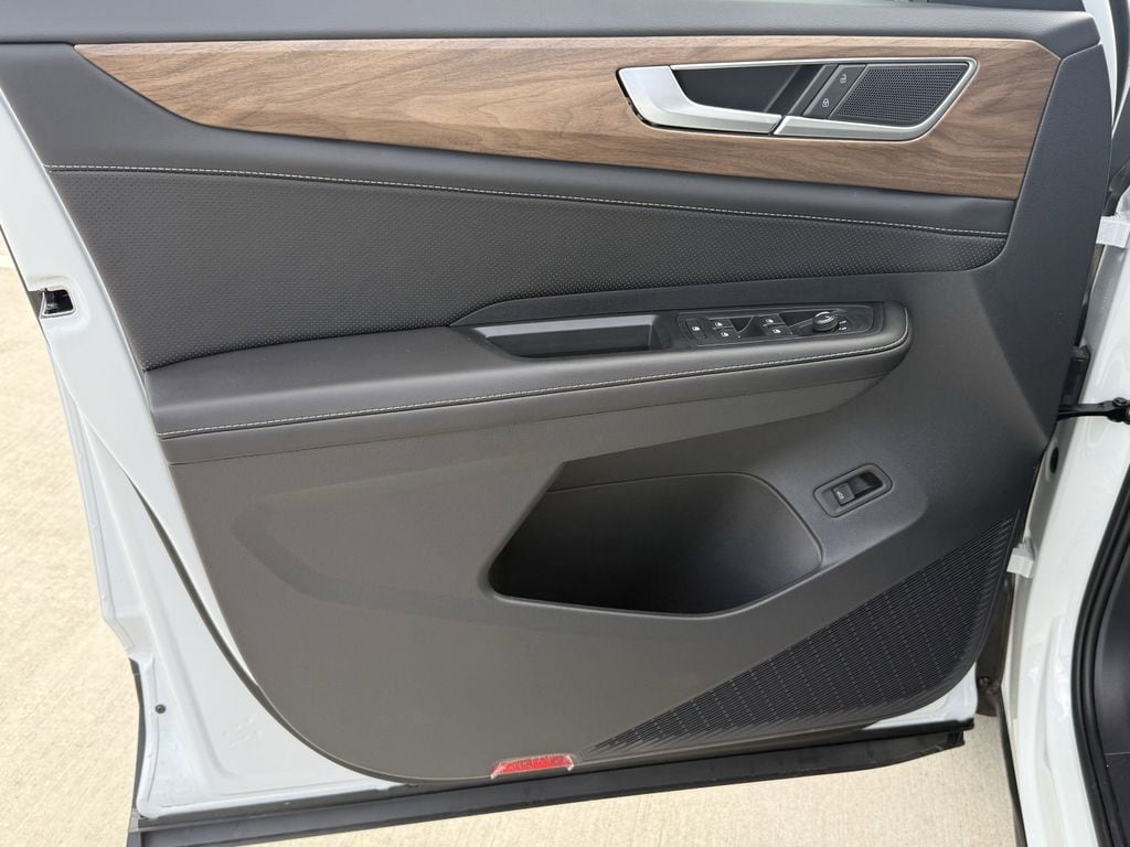 2026 Volkswagen Atlas SE w/Tech - Photo 10