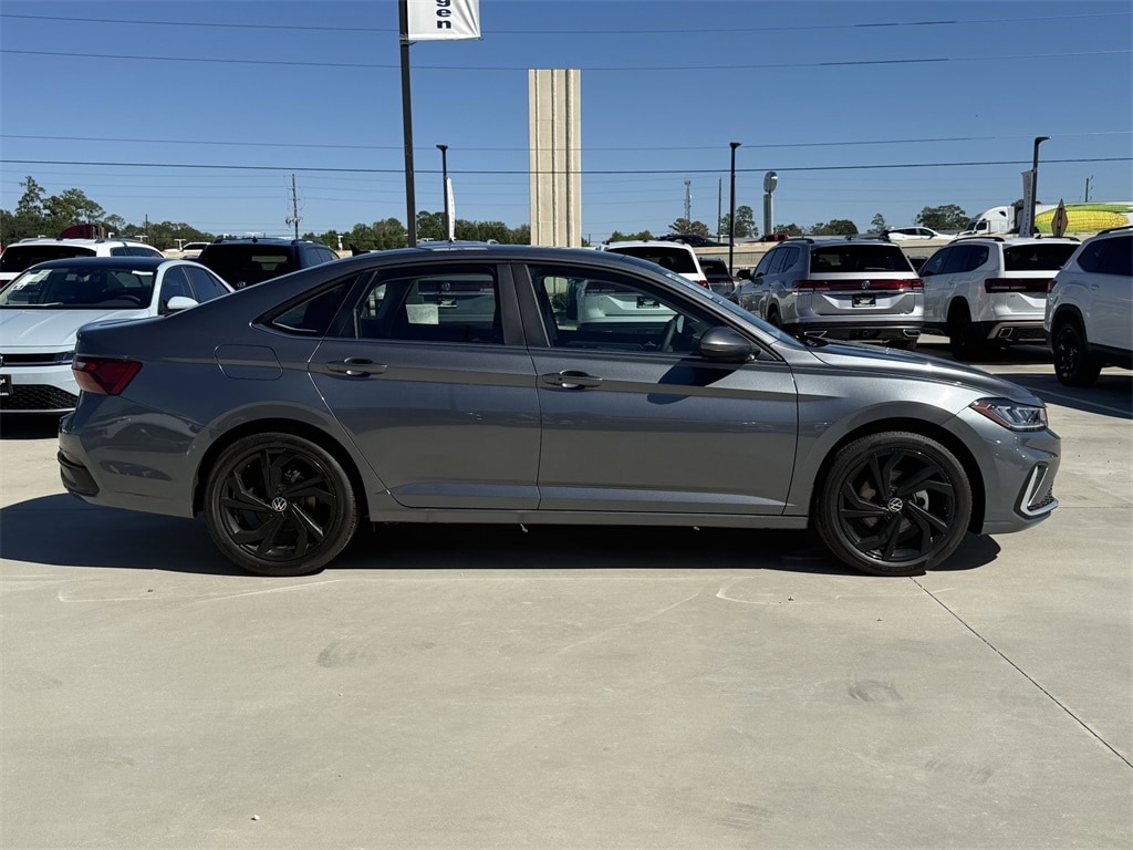 New 2026 Volkswagen Jetta 1.5T SE Sedan