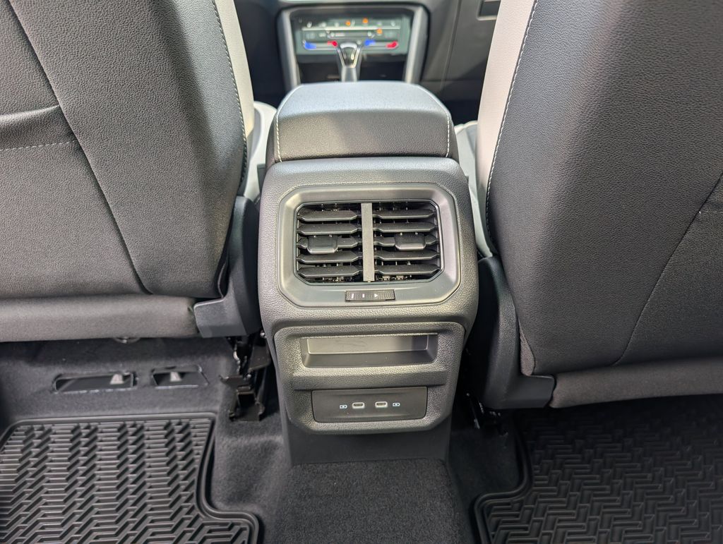 2026 Volkswagen Taos SE - Photo 27