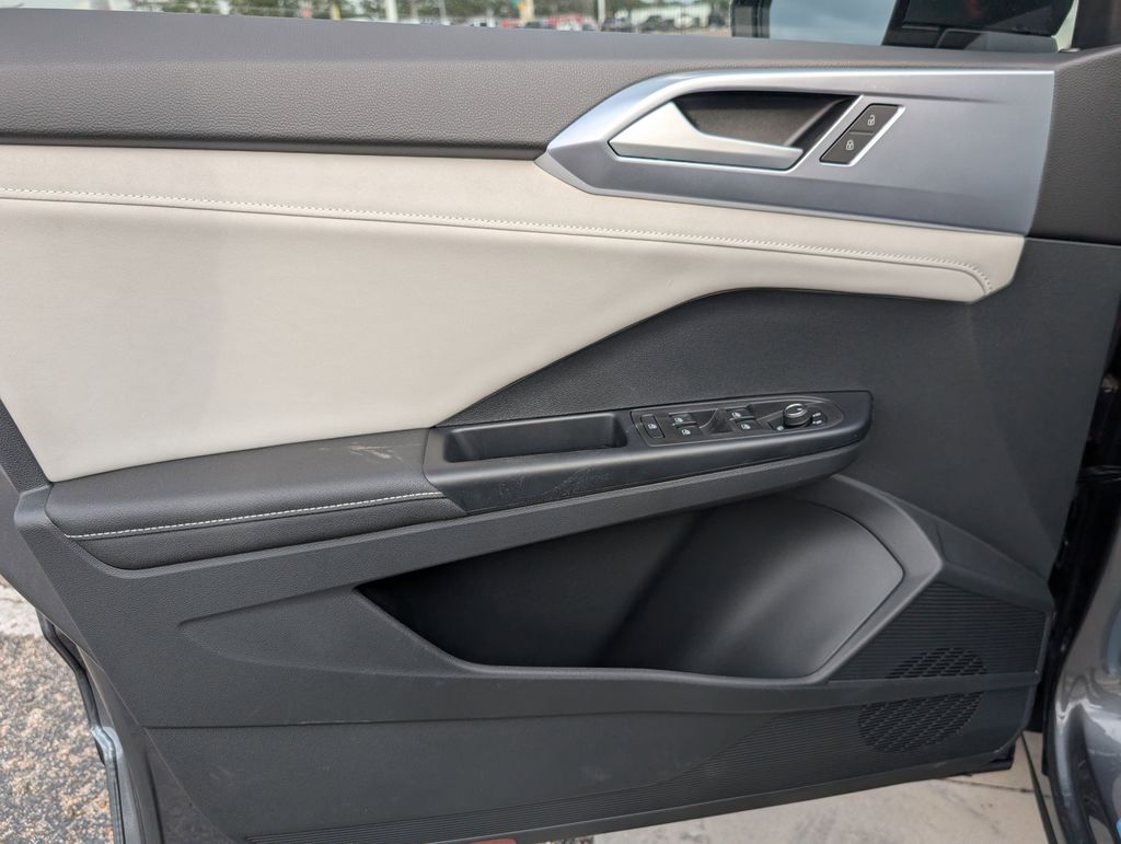 2026 Volkswagen Taos SE - Photo 10