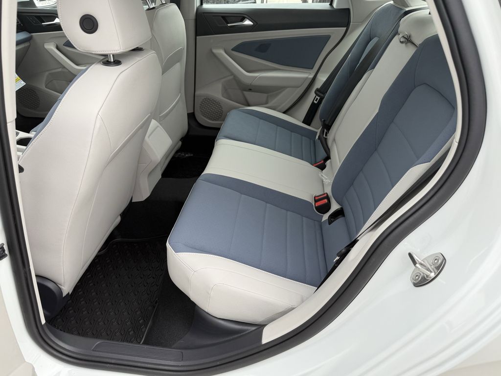 2026 Volkswagen Jetta SE - Photo 24