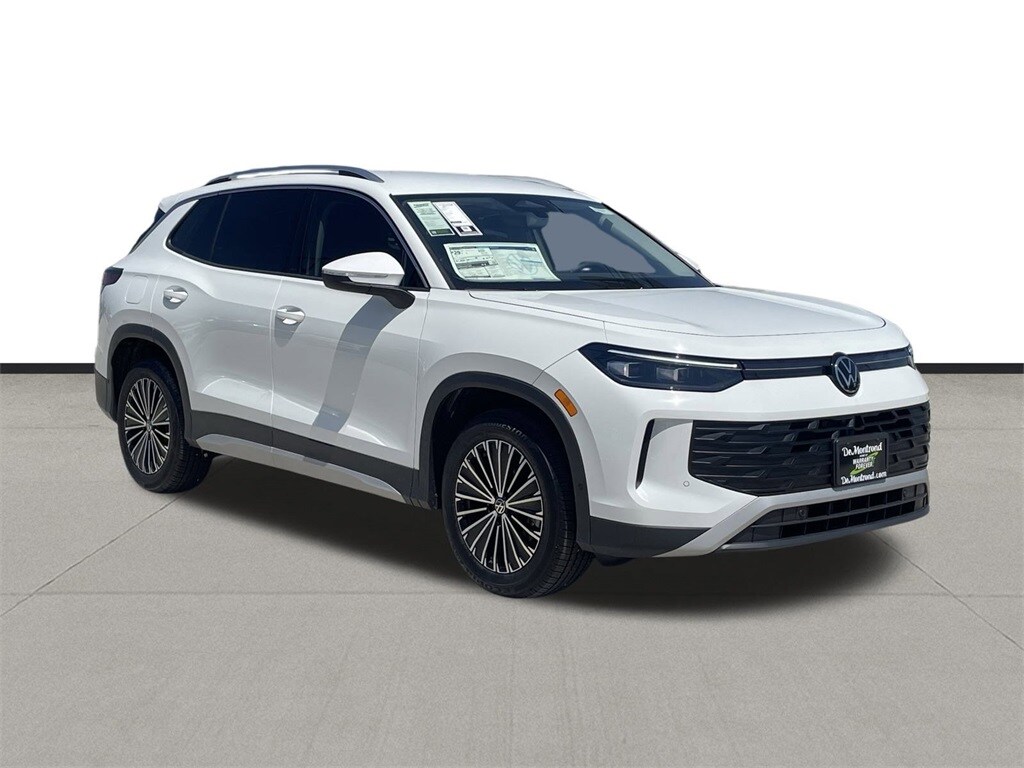 2025 Volkswagen Tiguan S photo 3