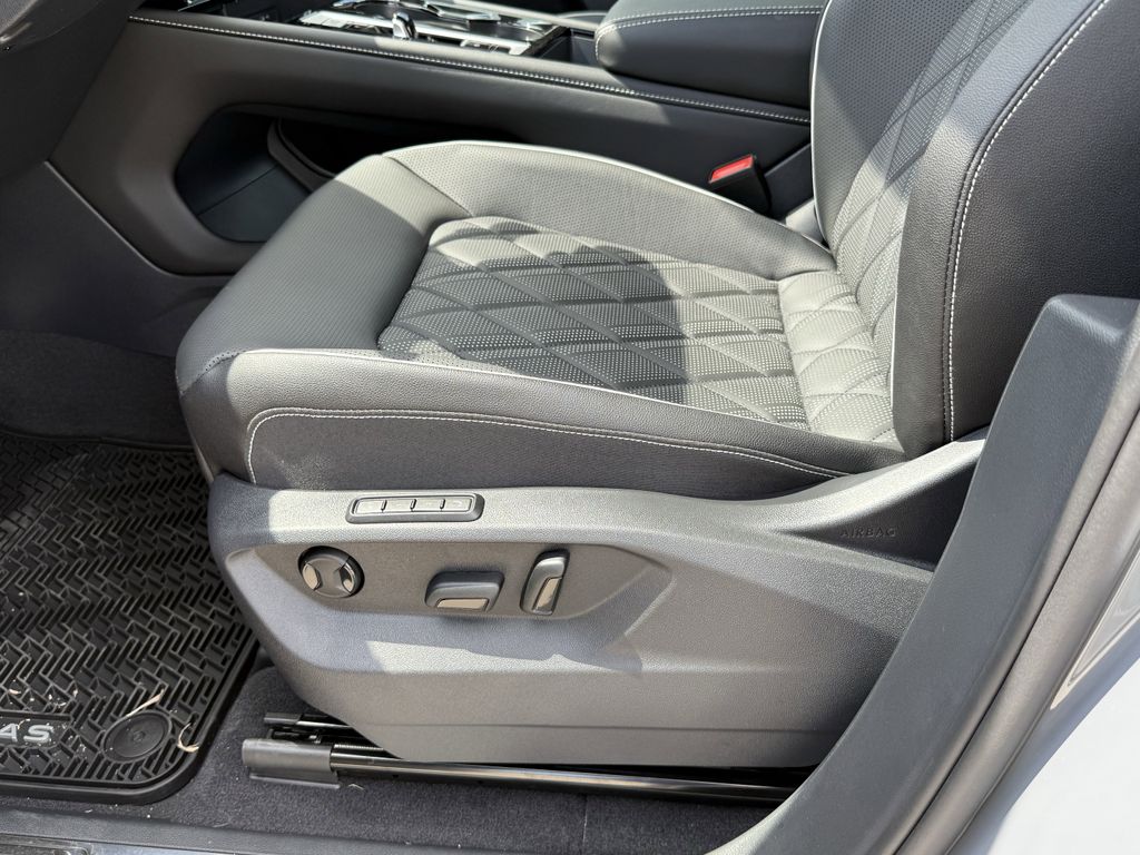 2026 Volkswagen Atlas SEL Premium R-Line - Photo 13