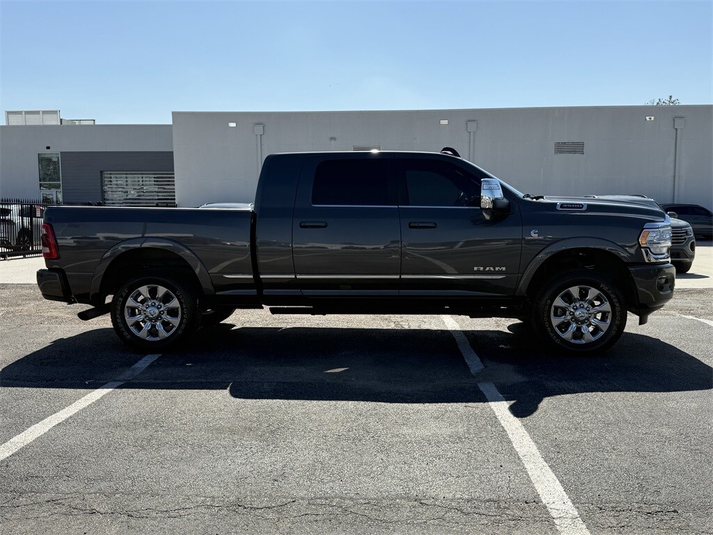2024 Ram 3500 Limited photo 4