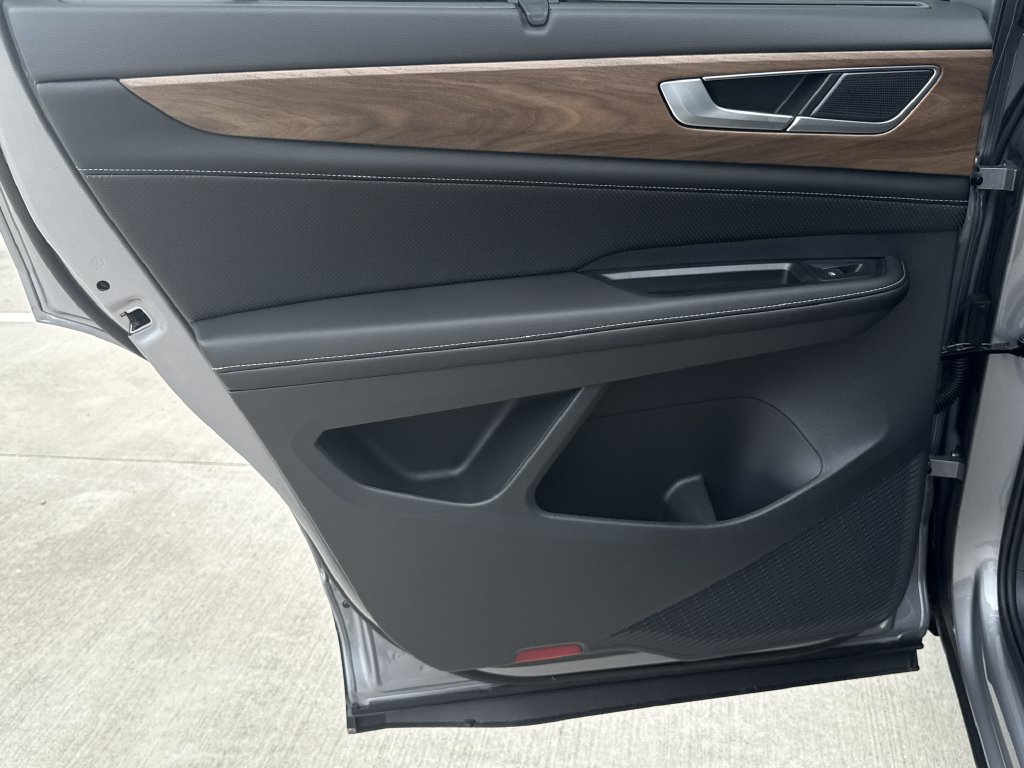 2026 Volkswagen Atlas SE w/Tech - Photo 22