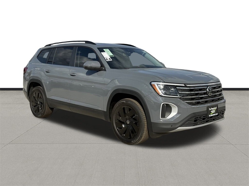 2026 Volkswagen Atlas SE Technology photo 3