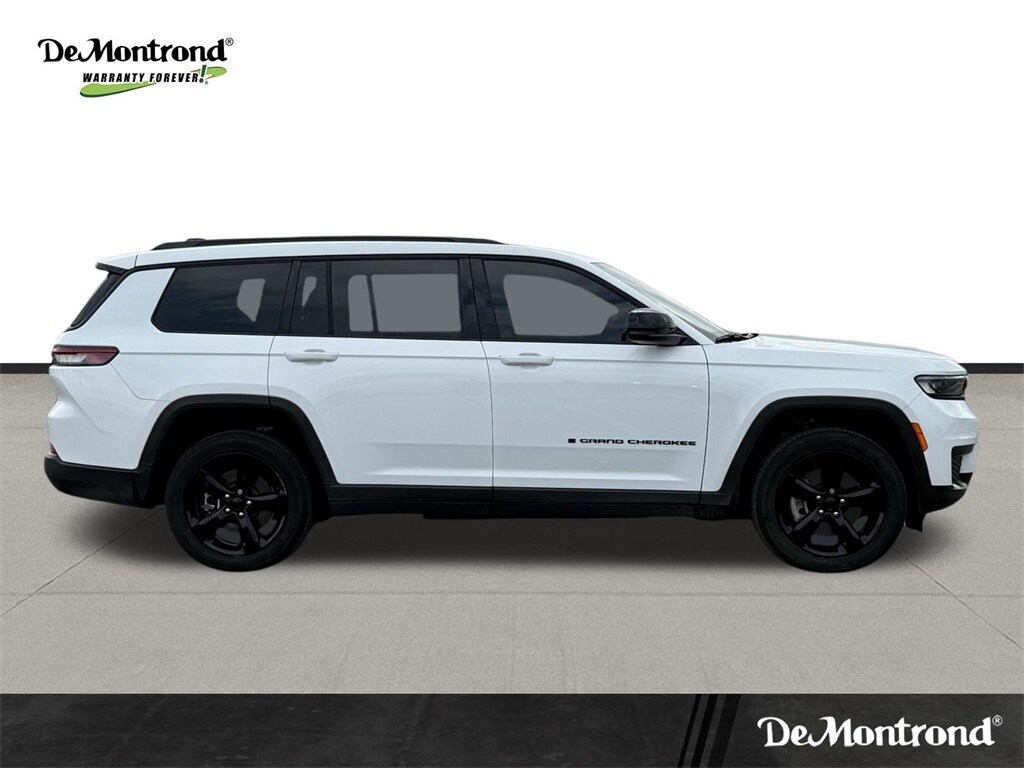 2021 Jeep Grand Cherokee Laredo Altitude photo 2