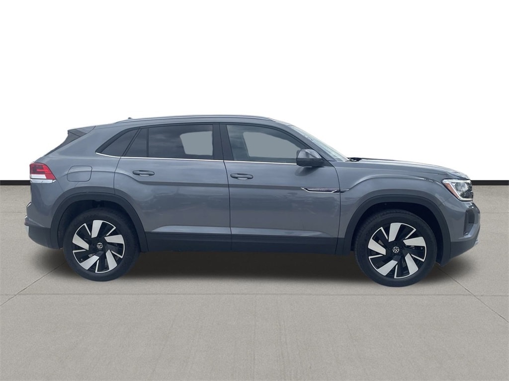 New 2025 Volkswagen Atlas Cross Sport 2.0T SE w/Technology SUV