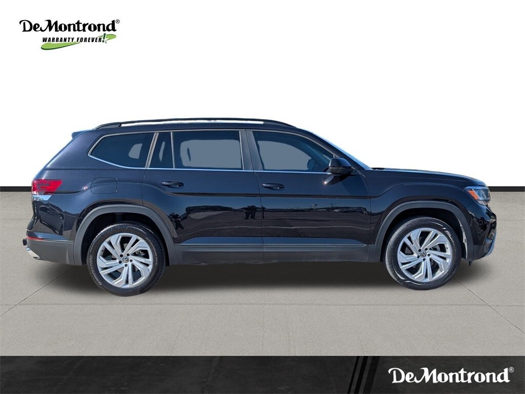 2022 Volkswagen Atlas SE Technology photo 2