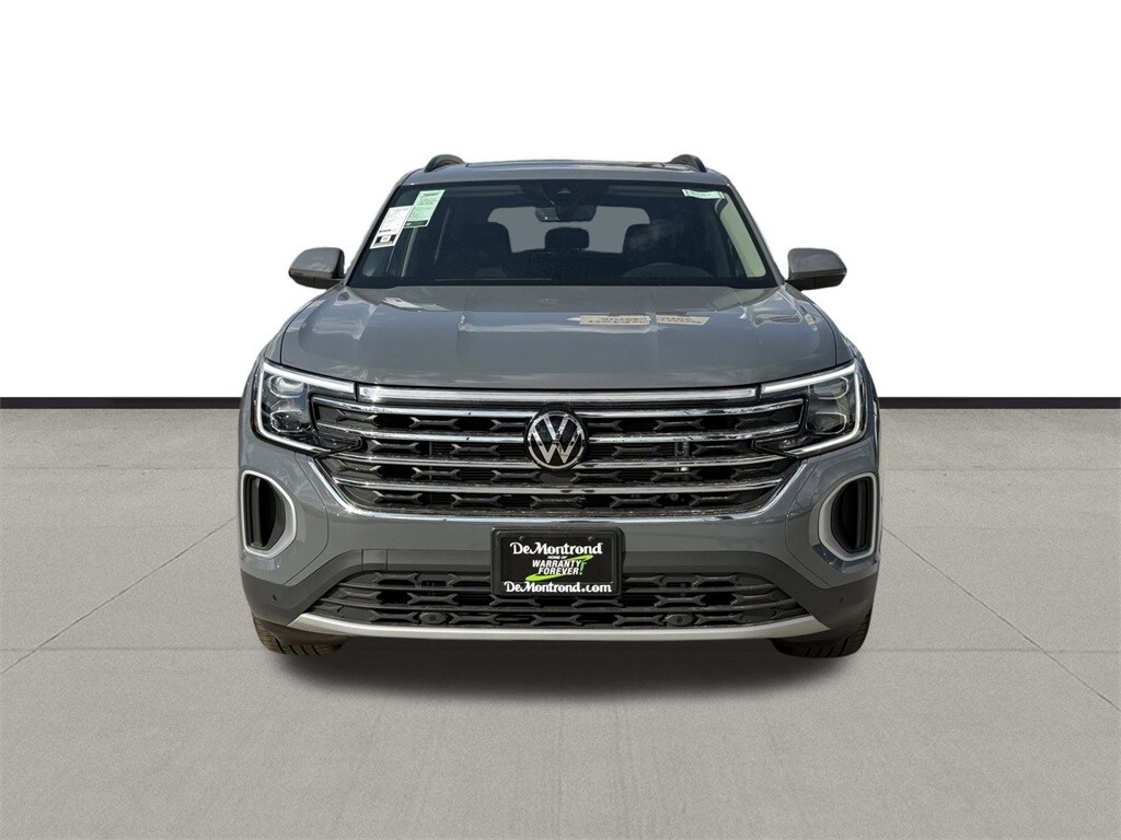 2026 Volkswagen Atlas SE Technology photo 2
