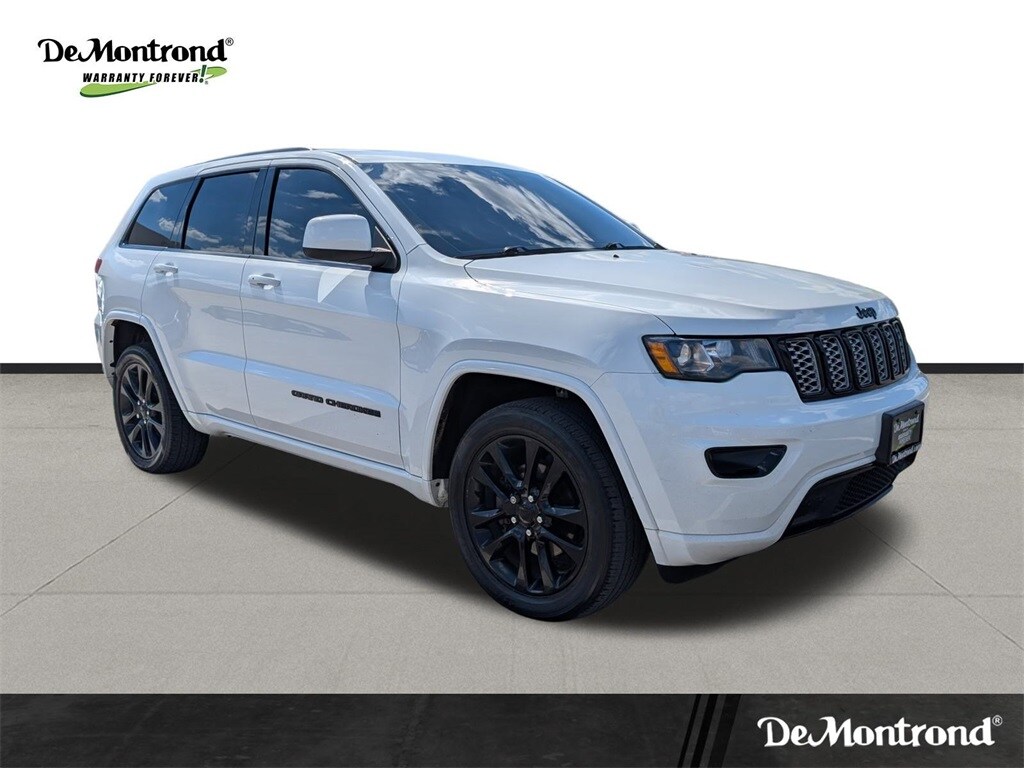 2020 Jeep Grand Cherokee Laredo Altitude photo 2