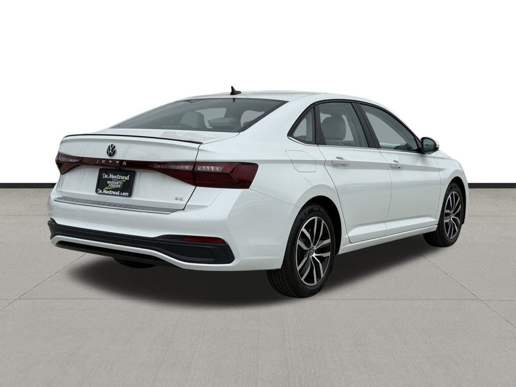2026 Volkswagen Jetta SE - Photo 5