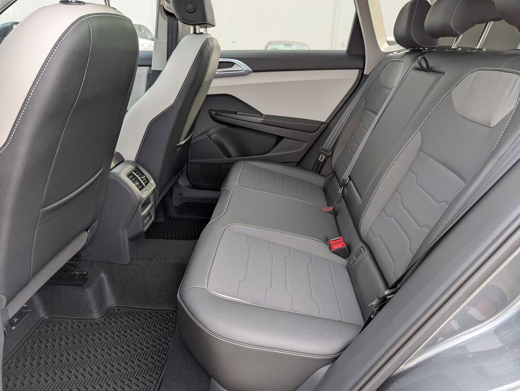 2026 Volkswagen Taos SE - Photo 26