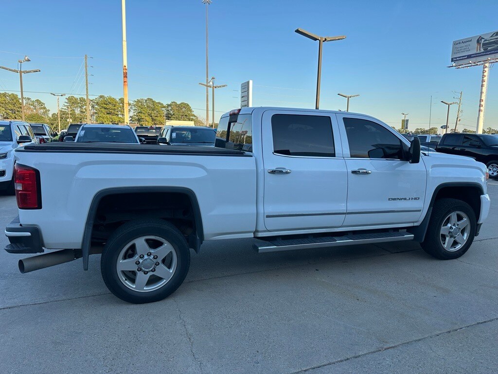 2015 Gmc Sierra Denali photo 2