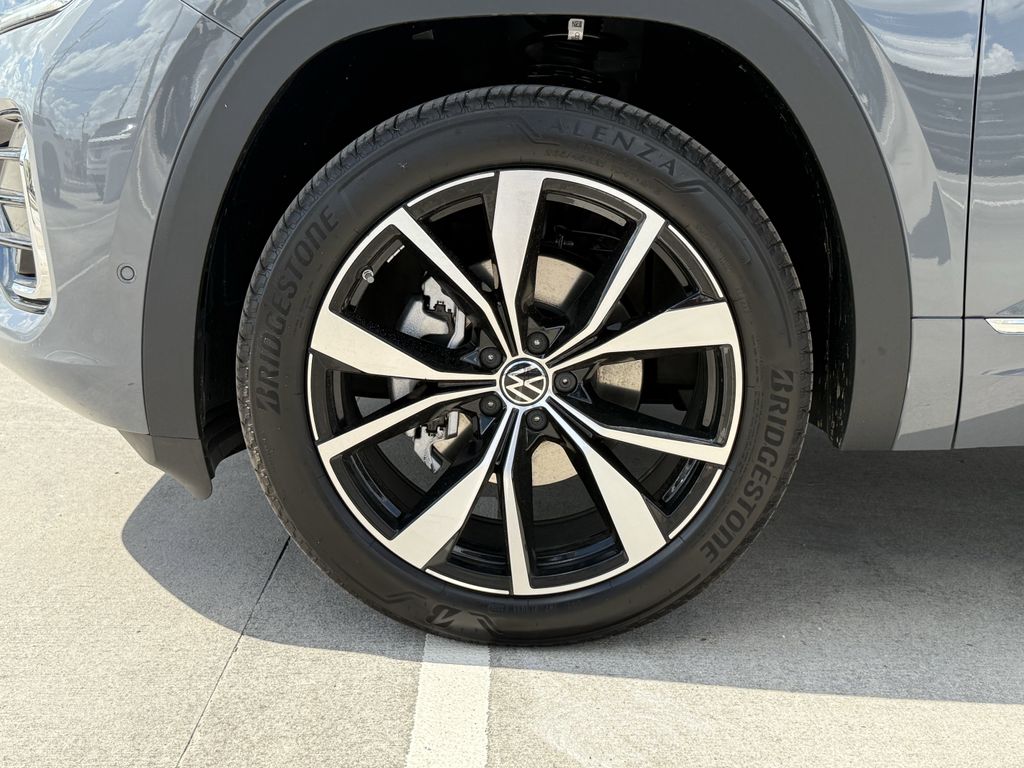 2026 Volkswagen Atlas SEL Premium R-Line - Photo 9