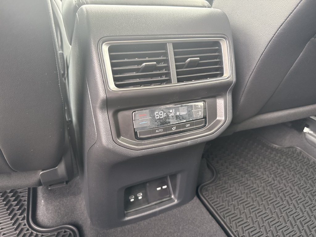 2026 Volkswagen Atlas SE w/Tech - Photo 24