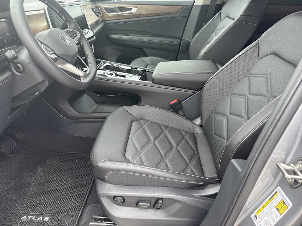 2026 Volkswagen Atlas SE w/Tech - Photo 12