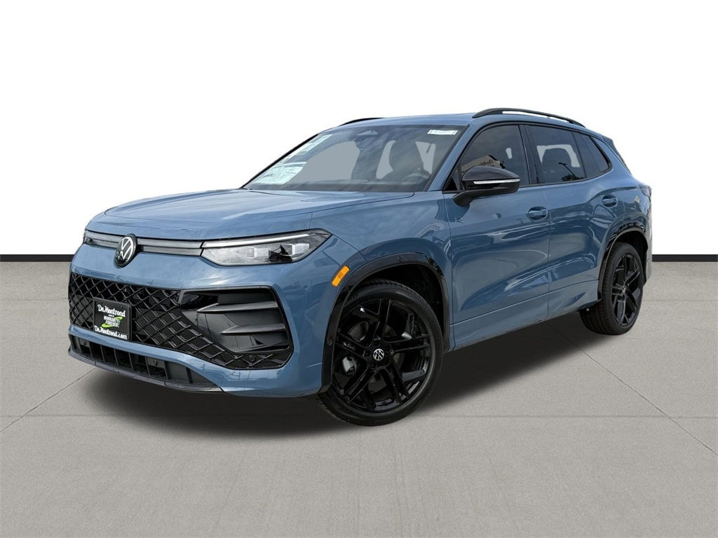 2026 Volkswagen Tiguan SE R-LINE BLACK's photo