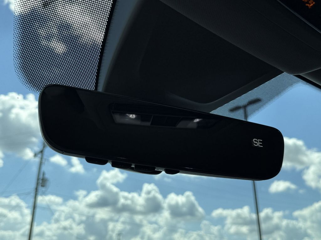 2026 Volkswagen Atlas SE w/Tech - Photo 22
