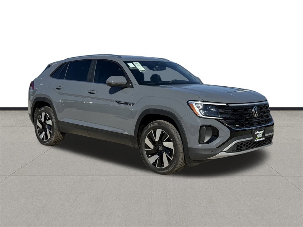 2026 Volkswagen Atlas Cross Sport SE Technology photo 3