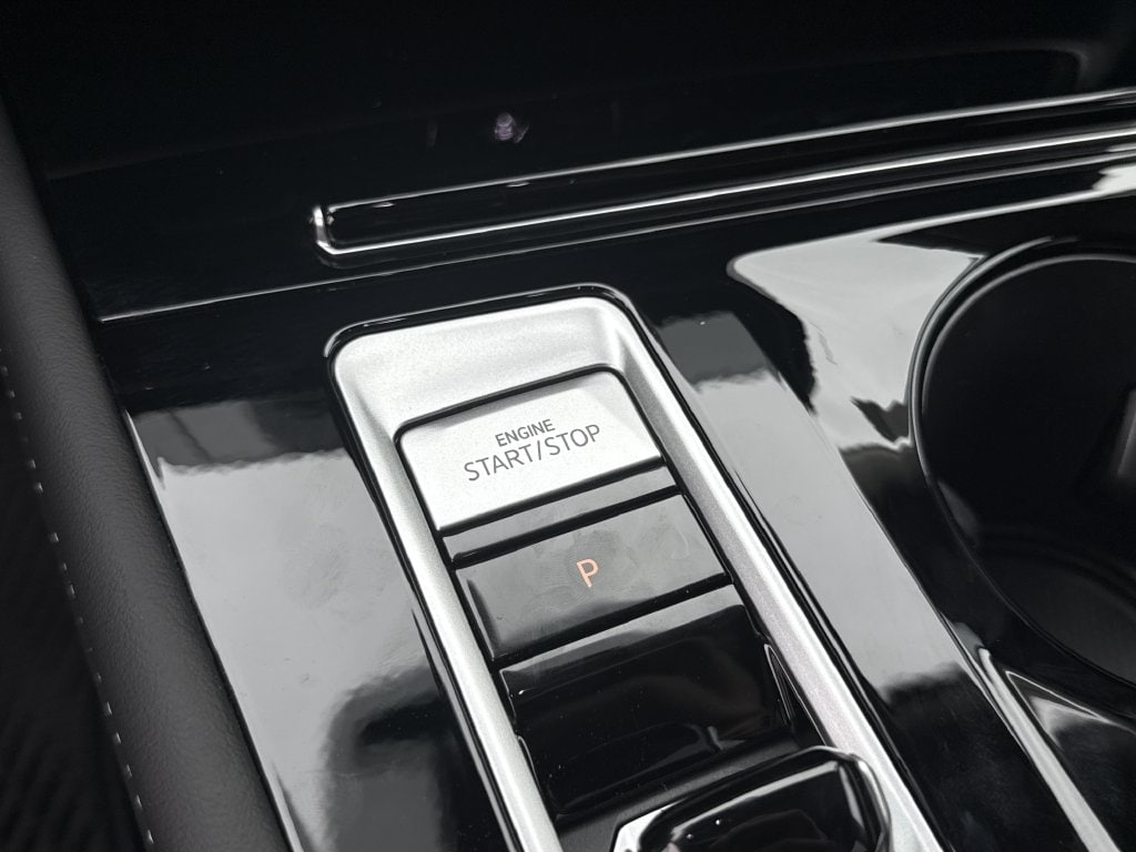 2026 Volkswagen Atlas SE w/Tech - Photo 17