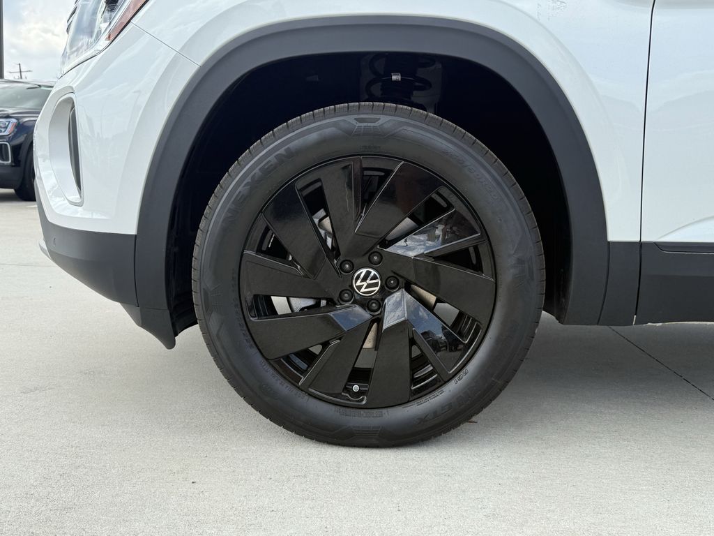 2026 Volkswagen Atlas SE w/Tech - Photo 9