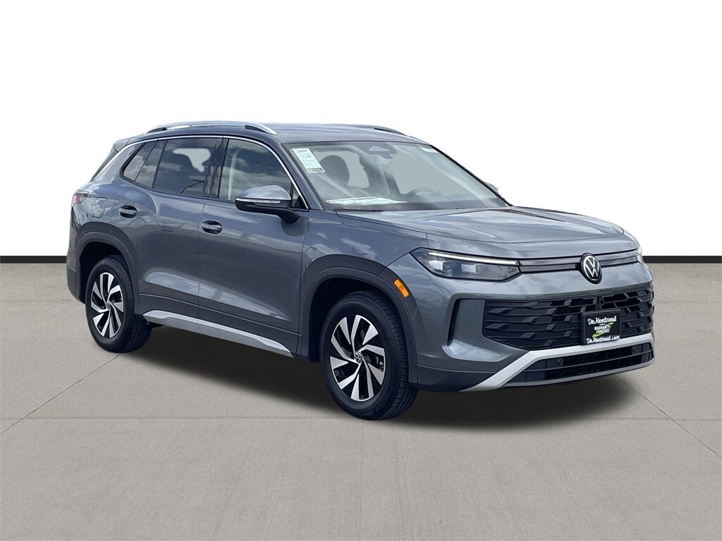 2025 Volkswagen Tiguan S photo 3