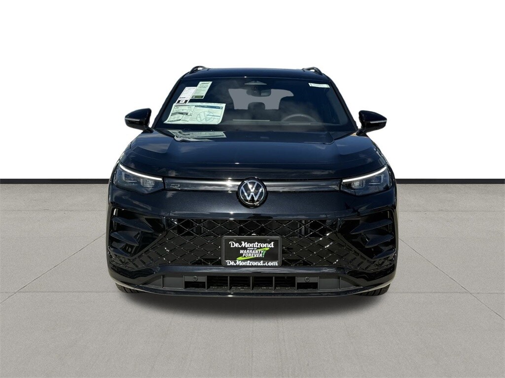 2026 Volkswagen Tiguan SE R-Line Black photo 2