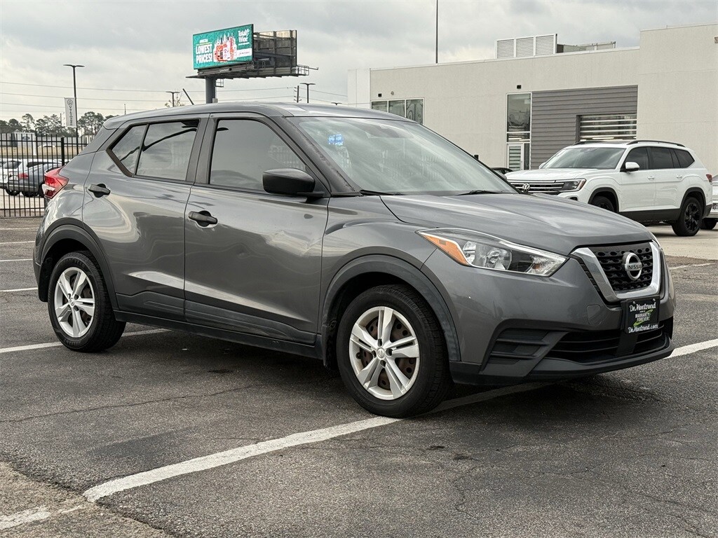2020 Nissan Kicks S photo 3