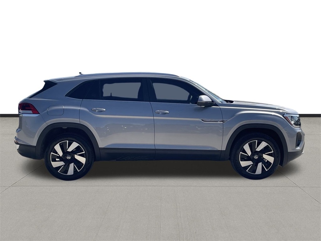 New 2026 Volkswagen Atlas Cross Sport 2.0T SE w/Technology SUV