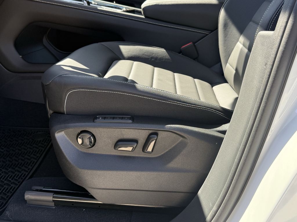 2026 Volkswagen Atlas SEL - Photo 13