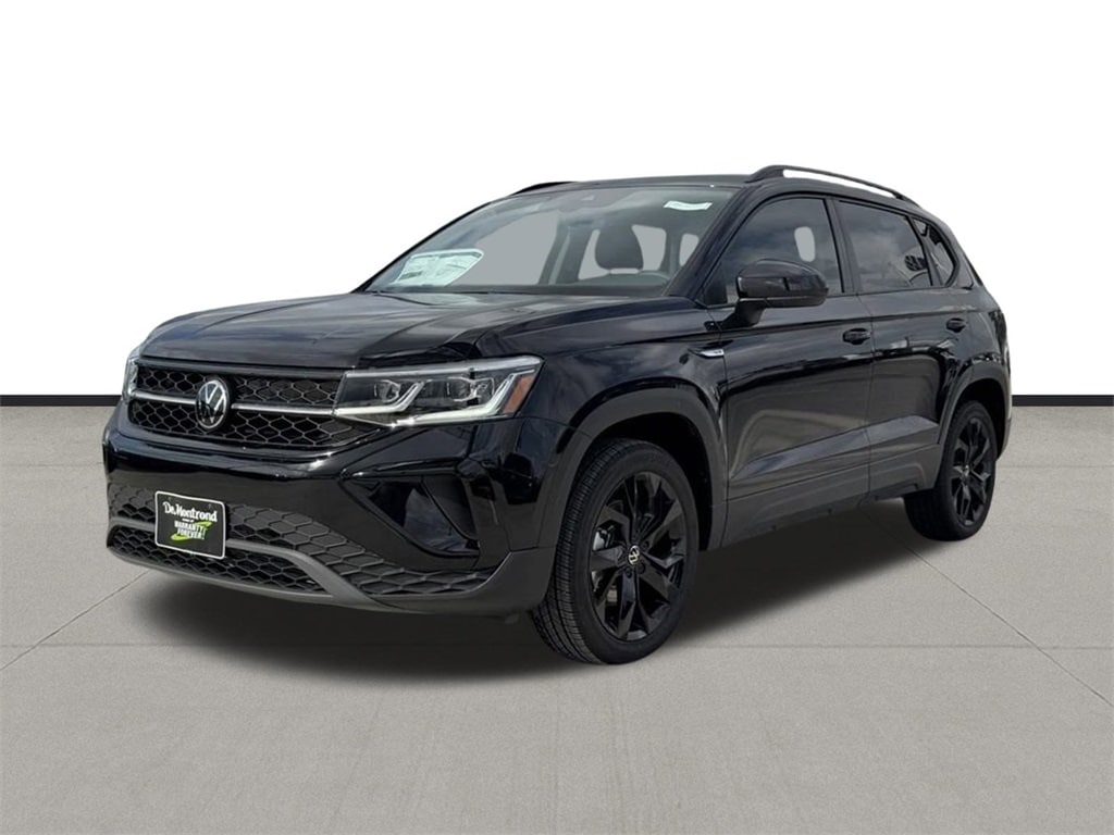 2024 Volkswagen Taos SE's photo