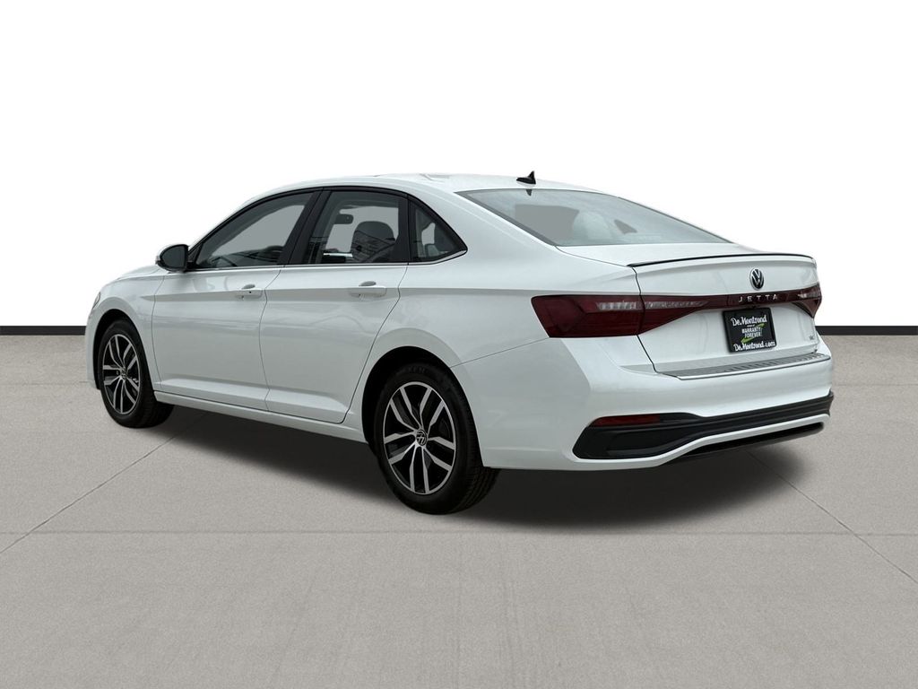 2026 Volkswagen Jetta SE - Photo 7