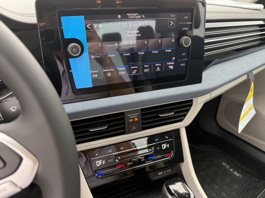 2026 Volkswagen Jetta SE - Photo 18